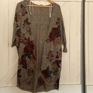 LIVE IN THE MOMENT Women’s Large Long Cardigan Sweater Gray Floral